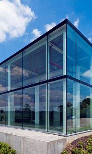 Empresa de pele de vidro Empresa de pele de vidro