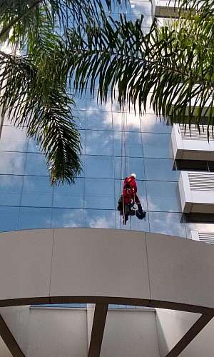 empresa especializada em limpeza de vidros empresa especializada em limpeza de vidros