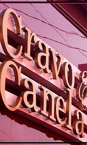 Fachada com letra caixa Fachada com letra caixa