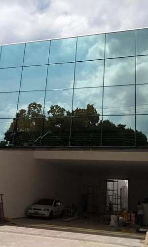 Fachada tipo glazing Fachada tipo glazing