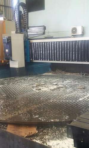 Fresadora CNC para espelho Fresadora CNC para espelho