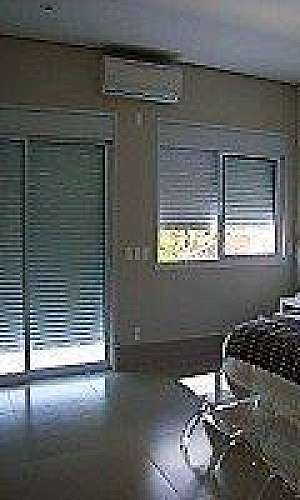 Janela com persiana integrada alumínio Janela com persiana integrada alumínio