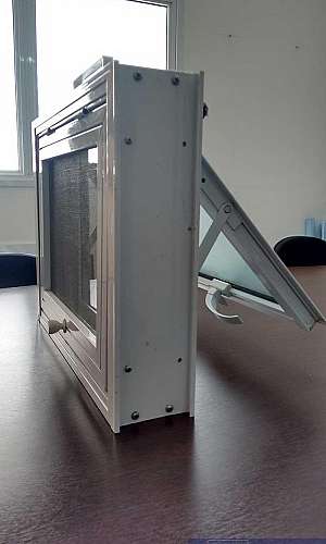 Janela de alumínio com tela mosquiteiro Janela de alumínio com tela mosquiteiro