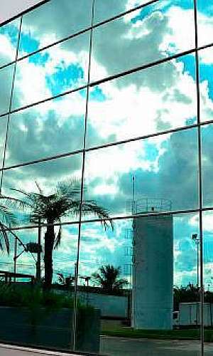 Película espelhada para vidros Película espelhada para vidros