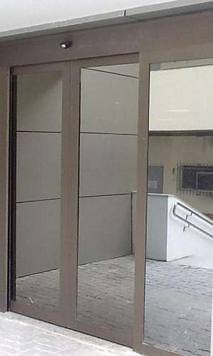 Porta automática com sensor de presença Porta automática com sensor de presença